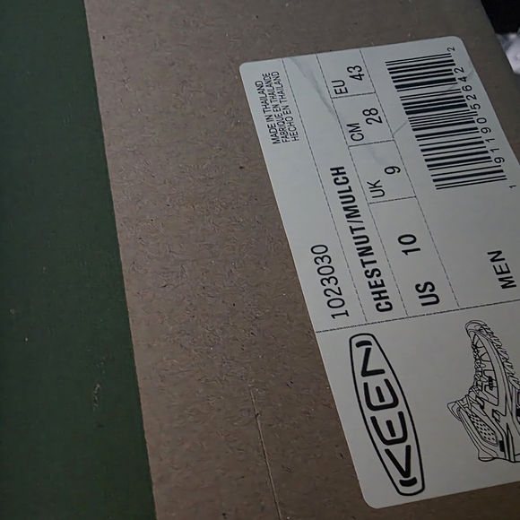 KEEN Men's Brown Hiking Boots - Picture 9 of 10